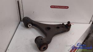 Gebruikte Draagarm onder rechts-voor Mercedes B-Klasse Prijs € 40,00 Margeregeling aangeboden door Klein Gunnewiek Autodemontage & Motorentechniek