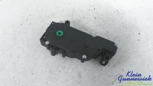 Gebruikte Sluithulpmotor achterklep Mercedes C-Klasse Prijs € 45,00 Margeregeling aangeboden door Klein Gunnewiek Autodemontage & Motorentechniek