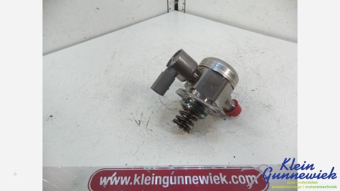 Gebruikte Brandstofpomp Mechanisch Mercedes C-Klasse Prijs € 170,00 Margeregeling aangeboden door Klein Gunnewiek Autodemontage & Motorentechniek