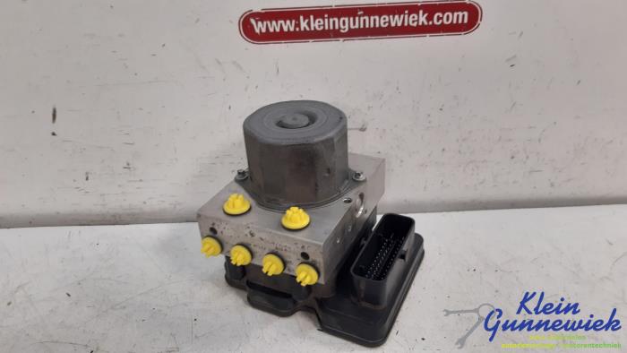Gebruikte ABS Pomp Mercedes E-Klasse Prijs € 17,00 Margeregeling aangeboden door Klein Gunnewiek Autodemontage & Motorentechniek