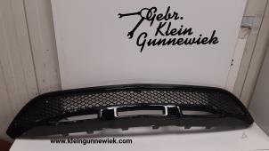 Gebruikte Bumper Rooster Mercedes GLA-Klasse Prijs € 135,00 Margeregeling aangeboden door Gebr.Klein Gunnewiek Ho.BV
