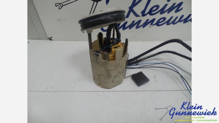 Gebruikte Tank element Pomp Mercedes C-Klasse Prijs € 44,00 Margeregeling aangeboden door Klein Gunnewiek Autodemontage & Motorentechniek