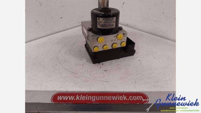 Gebruikte ABS Pomp Mercedes C-Klasse Prijs € 15,00 Margeregeling aangeboden door Klein Gunnewiek Autodemontage & Motorentechniek