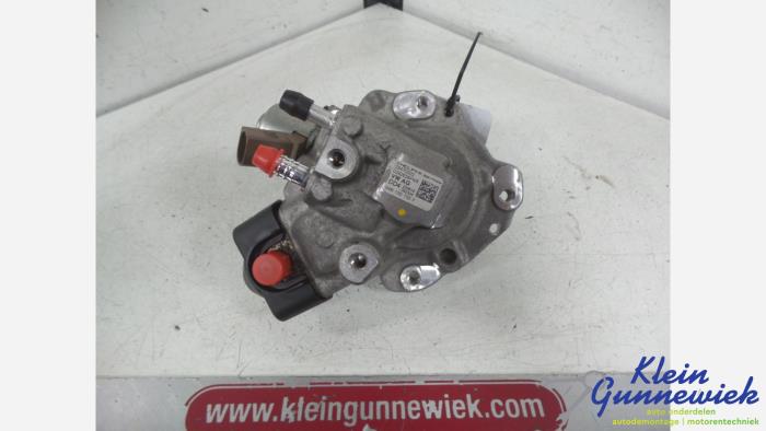 Gebruikte Brandstofpomp Mechanisch Mercedes C-Klasse Prijs € 304,00 Margeregeling aangeboden door Klein Gunnewiek Autodemontage & Motorentechniek