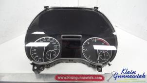 Gebruikte Instrumentenpaneel Mercedes B-Klasse Prijs € 175,00 Margeregeling aangeboden door Klein Gunnewiek Autodemontage & Motorentechniek