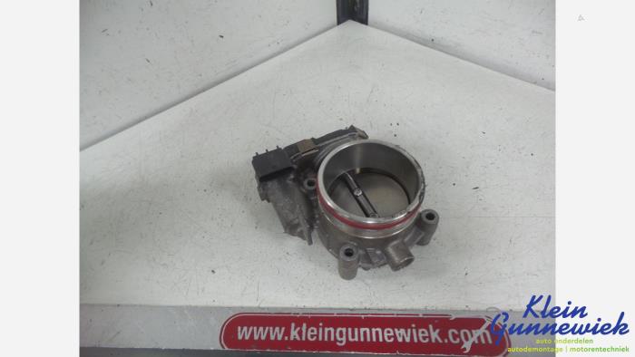 Gebruikte Gasklephuis Mercedes C-Klasse Prijs € 96,00 Margeregeling aangeboden door Klein Gunnewiek Autodemontage & Motorentechniek