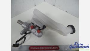 Gebruikte Hoofdremcilinder Mercedes CLA Prijs € 40,00 Margeregeling aangeboden door Klein Gunnewiek Autodemontage & Motorentechniek