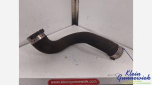 Gebruikte Intercooler Slang Mercedes C-Klasse Prijs € 25,00 Margeregeling aangeboden door Klein Gunnewiek Autodemontage & Motorentechniek