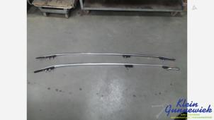 Gebruikte Dakrail links Mercedes C-Klasse Prijs € 125,00 Margeregeling aangeboden door Klein Gunnewiek Autodemontage & Motorentechniek