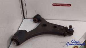 Gebruikte Draagarm onder links-voor Mercedes B-Klasse Prijs € 50,00 Margeregeling aangeboden door Klein Gunnewiek Autodemontage & Motorentechniek