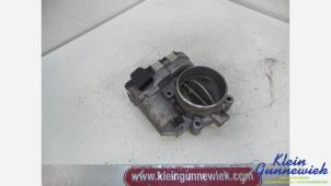 Gebruikte Gasklephuis Mercedes CLK Prijs € 65,00 Margeregeling aangeboden door Klein Gunnewiek Autodemontage & Motorentechniek