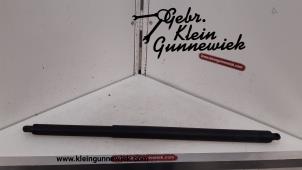 Gebruikte Kofferdekseldemper links-achter Mercedes CLA Prijs op aanvraag aangeboden door Gebr.Klein Gunnewiek Ho.BV