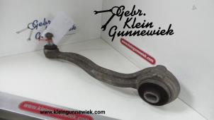 Gebruikte Draagarm onder rechts-voor Mercedes CLK Prijs op aanvraag aangeboden door Gebr.Klein Gunnewiek Ho.BV