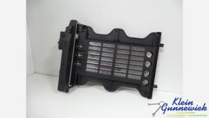 Gebruikte Kachel Verwarmingselement Mercedes GLA Prijs € 30,00 Margeregeling aangeboden door Klein Gunnewiek Autodemontage & Motorentechniek