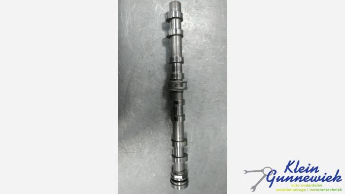 Nokkenas van een Mercedes GLA 2015