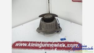 Gebruikte Motorrubber Mercedes C-Klasse Prijs € 25,00 Margeregeling aangeboden door Klein Gunnewiek Autodemontage & Motorentechniek