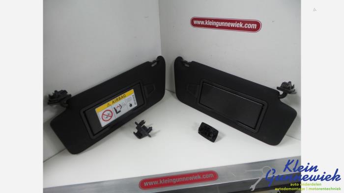 Gebruikte Zonneklep set Mercedes C-Klasse Prijs € 29,00 Margeregeling aangeboden door Klein Gunnewiek Autodemontage & Motorentechniek