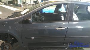 Gebruikte Deur 4Deurs links-voor Renault Clio Prijs € 85,00 Margeregeling aangeboden door Klein Gunnewiek Autodemontage & Motorentechniek