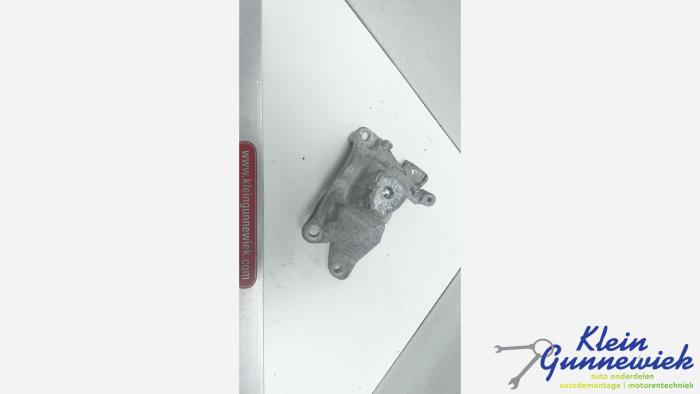 Gebruikte Motorsteun Audi RS5 Prijs € 18,00 Margeregeling aangeboden door Klein Gunnewiek Autodemontage & Motorentechniek