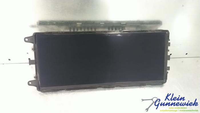 Gebruikte Display Interieur Mercedes E-Klasse Prijs € 291,00 Margeregeling aangeboden door Klein Gunnewiek Autodemontage & Motorentechniek