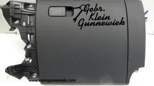 Gebruikte Dashboardkastje Volkswagen E-Up Prijs € 40,00 Margeregeling aangeboden door Gebr.Klein Gunnewiek Ho.BV