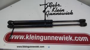 Gebruikte Amortisseur links-achter Volkswagen E-Up Prijs € 25,00 Margeregeling aangeboden door Gebr.Klein Gunnewiek Ho.BV