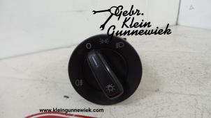 Gebruikte Schakelaar Licht Volkswagen E-Up Prijs € 15,00 Margeregeling aangeboden door Gebr.Klein Gunnewiek Ho.BV