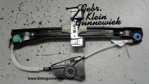 Gebruikte Ruitmechaniek 4Deurs rechts-voor Volkswagen E-Up Prijs € 45,00 Margeregeling aangeboden door Gebr.Klein Gunnewiek Ho.BV