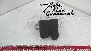 Gebruikte Slotmechaniek Achterklep Volkswagen E-Up Prijs € 20,00 Margeregeling aangeboden door Gebr.Klein Gunnewiek Ho.BV