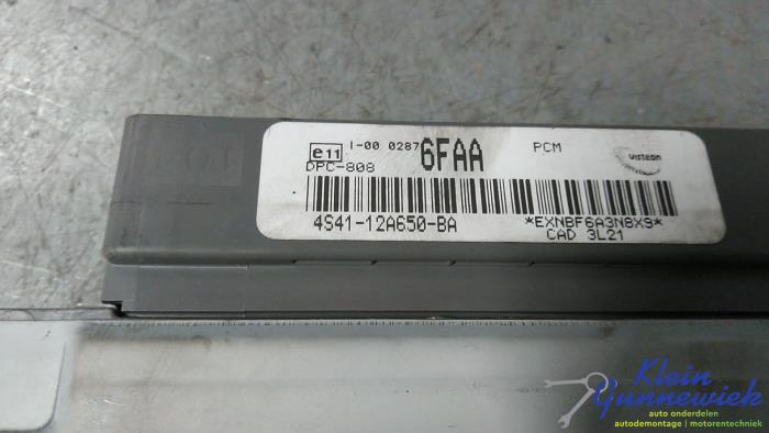 Inspuitcomputer van een Ford Transit Connect 2005