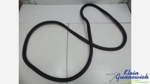 Gebruikte Portierrubber 4Deurs links-voor Landrover Range Rover Prijs € 35,00 Margeregeling aangeboden door Klein Gunnewiek Autodemontage & Motorentechniek