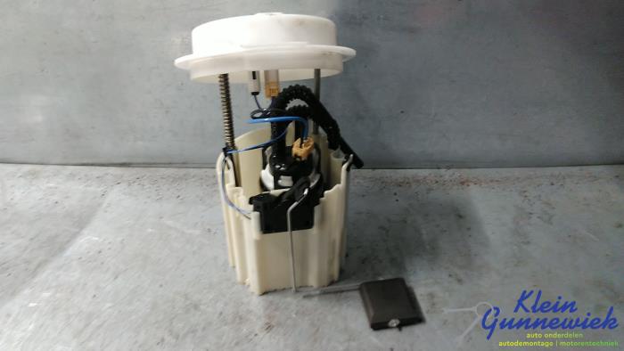 Gebruikte Tank element Pomp Mercedes GLK-Klasse Prijs € 35,00 Margeregeling aangeboden door Klein Gunnewiek Autodemontage & Motorentechniek