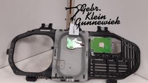 Gebruikte GPS Antenne Mercedes R500 Prijs € 100,00 Margeregeling aangeboden door Gebr.Klein Gunnewiek Ho.BV