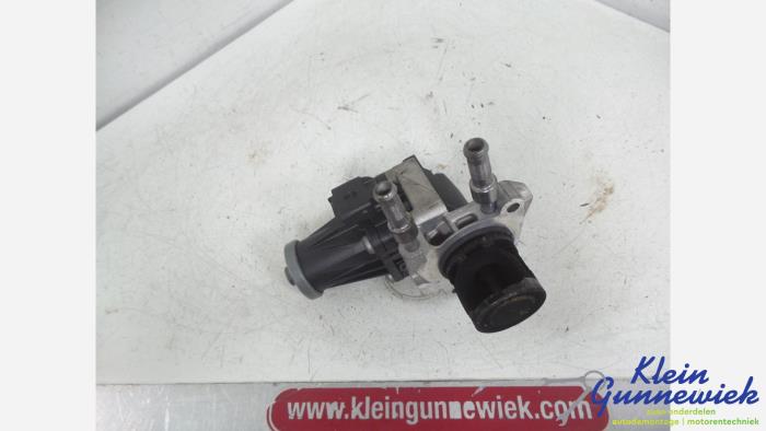Gebruikte EGR Klep Opel Crossland X Prijs € 41,00 Margeregeling aangeboden door Klein Gunnewiek Autodemontage & Motorentechniek