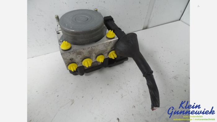 Gebruikte ABS Pomp Renault Modus Prijs € 15,00 Margeregeling aangeboden door Klein Gunnewiek Autodemontage & Motorentechniek