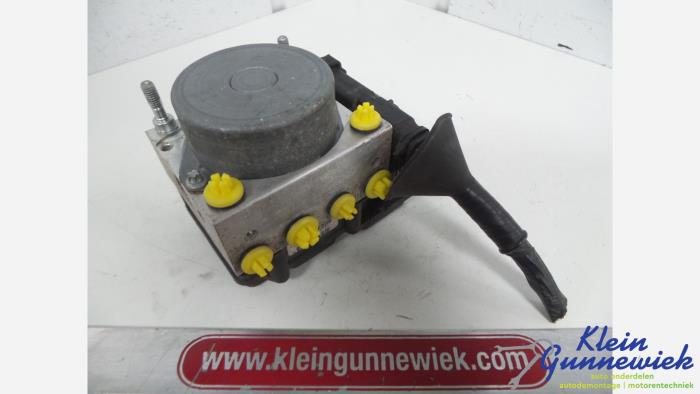 Gebruikte ABS Pomp Renault Modus Prijs € 15,00 Margeregeling aangeboden door Klein Gunnewiek Autodemontage & Motorentechniek