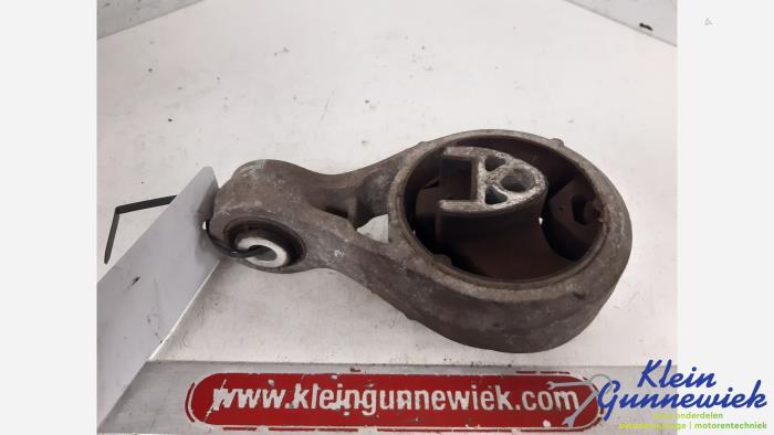 Gebruikte Versnellingsbak Steun Mini ONE Prijs € 15,00 Margeregeling aangeboden door Klein Gunnewiek Autodemontage & Motorentechniek