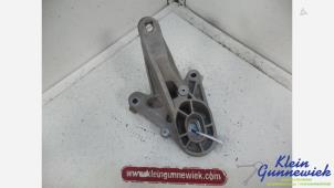 Gebruikte Versnellingsbak Steun Mini Mini Prijs € 15,00 Margeregeling aangeboden door Klein Gunnewiek Autodemontage & Motorentechniek