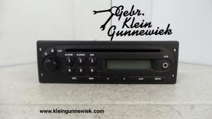 Gebruikte Radio CD Speler Opel Vivaro Prijs € 80,00 Margeregeling aangeboden door Gebr.Klein Gunnewiek Ho.BV