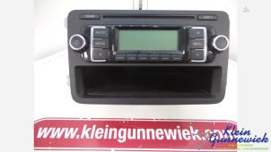 Gebruikte Radio CD Speler Volkswagen Touran Prijs € 50,00 Margeregeling aangeboden door Klein Gunnewiek Autodemontage & Motorentechniek