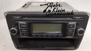 Gebruikte Radio CD Speler Volkswagen Tiguan Prijs € 85,00 Margeregeling aangeboden door Gebr.Klein Gunnewiek Ho.BV