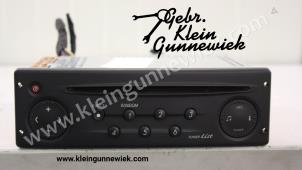 Gebruikte Radio CD Speler Renault Laguna Prijs € 45,00 Margeregeling aangeboden door Gebr.Klein Gunnewiek Ho.BV