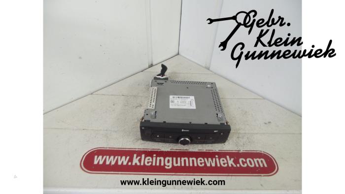 Radio Renault Trafic - 281151362R - Gebr.Klein Gunnewiek Ho.BV