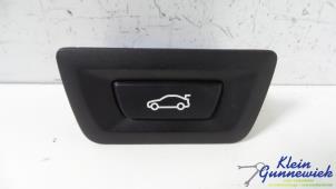 Gebruikte Schakelaar BMW 4-Serie Prijs € 20,00 Margeregeling aangeboden door Klein Gunnewiek Autodemontage & Motorentechniek