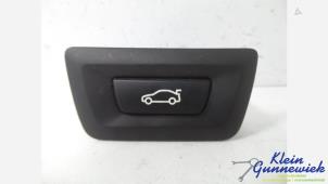 Gebruikte Schakelaar BMW 4-Serie Prijs € 20,00 Margeregeling aangeboden door Klein Gunnewiek Autodemontage & Motorentechniek