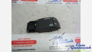 Gebruikte Schakelaar Renault Master Prijs € 10,00 Margeregeling aangeboden door Klein Gunnewiek Autodemontage & Motorentechniek