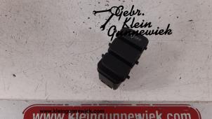 Gebruikte Schakelaar Volkswagen E-Up Prijs € 15,00 Margeregeling aangeboden door Gebr.Klein Gunnewiek Ho.BV