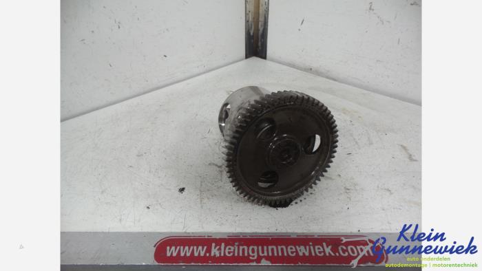 Gebruikte Oliepomp Mercedes CLA Prijs € 38,00 Margeregeling aangeboden door Klein Gunnewiek Autodemontage & Motorentechniek