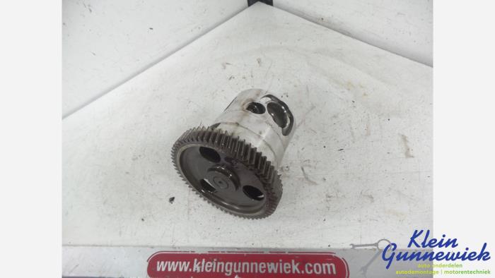 Gebruikte Oliepomp Mercedes GLA Prijs € 38,00 Margeregeling aangeboden door Klein Gunnewiek Autodemontage & Motorentechniek