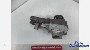 Gebruikte Oliepomp Mercedes C-Klasse Prijs € 95,00 Margeregeling aangeboden door Klein Gunnewiek Autodemontage & Motorentechniek